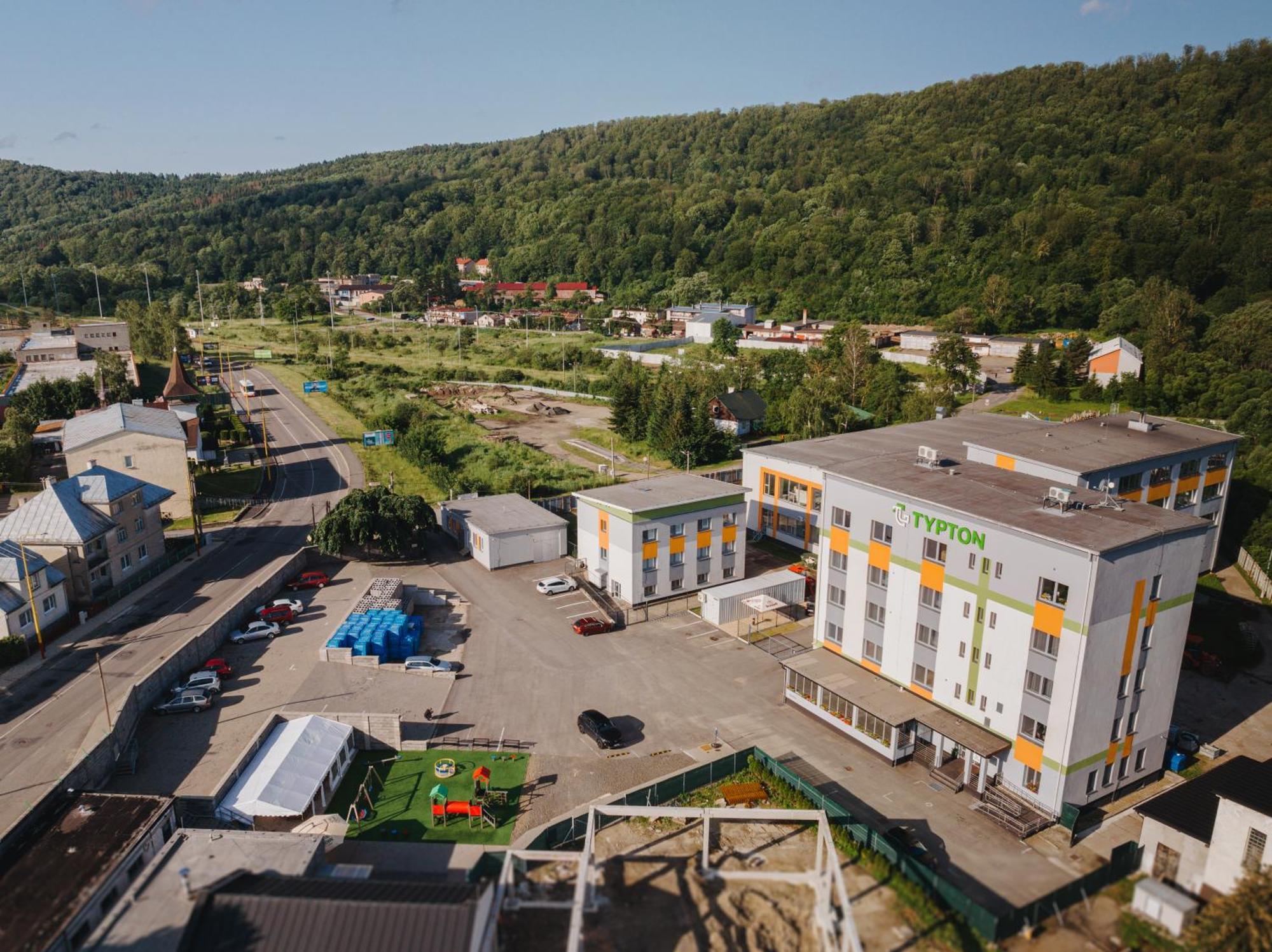 Typton Hotel&Spa Medzilaborce Exterior foto